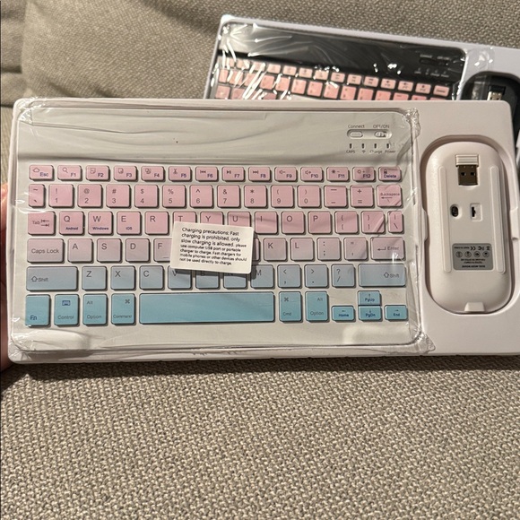 Wireless Bluetooth Keyboard and Mouse YOU Pick one - Picture 2 of 7